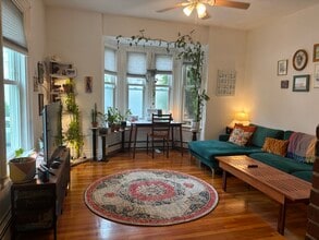 8 Woodman St, Unit 1 in Boston, MA - Building Photo - Building Photo