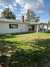 6726 Capistrano Ave in Los Angeles, CA - Building Photo - Building Photo