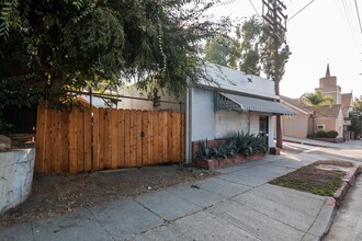 6157 Ruby Pl in Los Angeles, CA - Building Photo - Building Photo