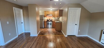 391 Putnam Pike, Unit D in Killingly, CT - Building Photo - Building Photo