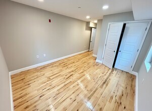 443 Wiota St in Philadelphia, PA - Building Photo - Building Photo