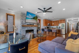 3751 S Michigan Ave in Chicago, IL - Building Photo - Building Photo