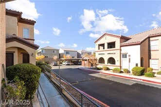7660 W Eldorado Ln in Las Vegas, NV - Building Photo - Building Photo