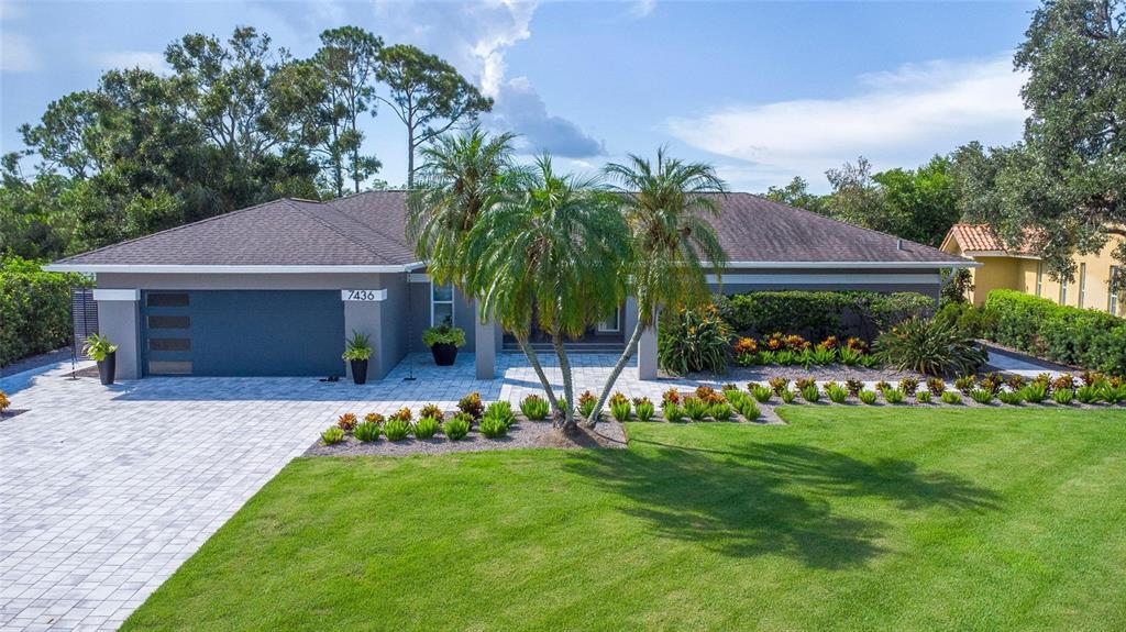 7436 14th St NE in St. Petersburg, FL - Building Photo