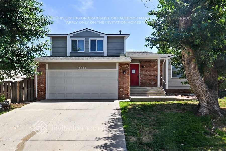 18900 E Chaffee Pl in Denver, CO - Building Photo