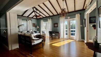 27316 Cayman Ln in Summerland Key, FL - Building Photo - Building Photo