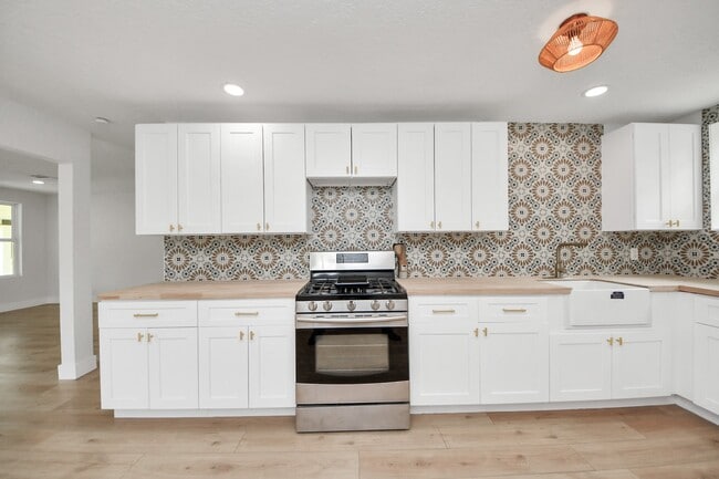 property at 501 Schilling Ave