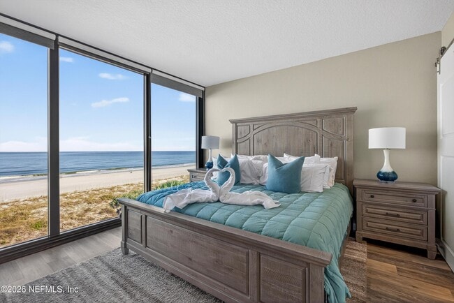 601 1st St S in Jacksonville Beach, FL - Foto de edificio - Building Photo