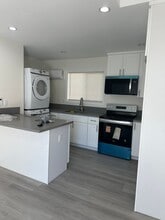 8153 San Juan Ave in South Gate, CA - Building Photo - Building Photo