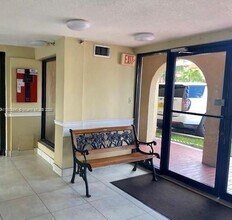 5249 NW 7th St in Miami, FL - Building Photo - Building Photo