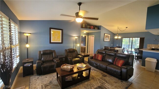 1929 NE 2nd Terrace in Cape Coral, FL - Building Photo - Building Photo