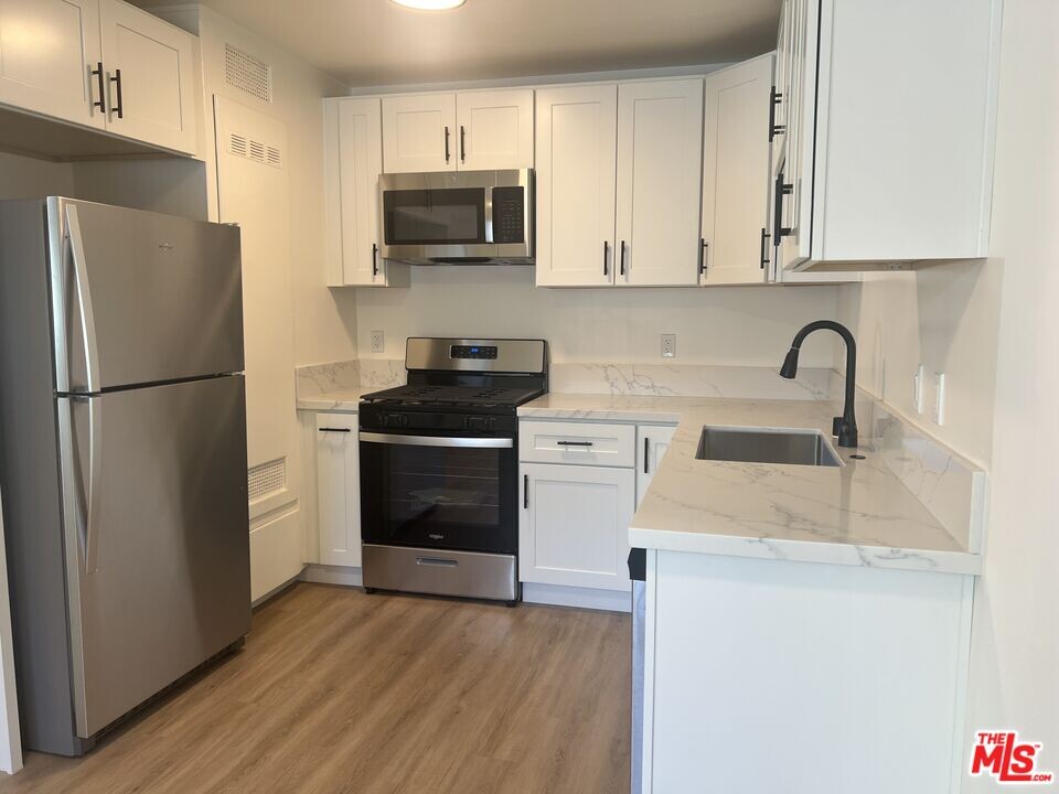 1411 Innes Pl in Los Angeles, CA - Building Photo