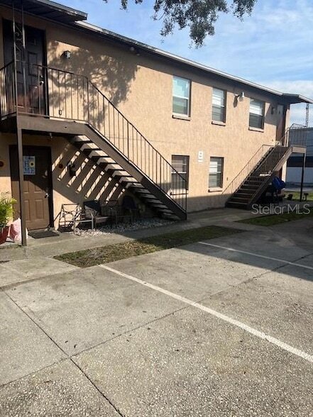 1221 E Mohawk Ave, Unit D in Tampa, FL - Building Photo - Building Photo