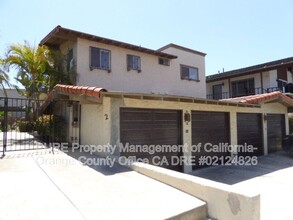 247 Avenida Montalvo in San Clemente, CA - Building Photo - Building Photo