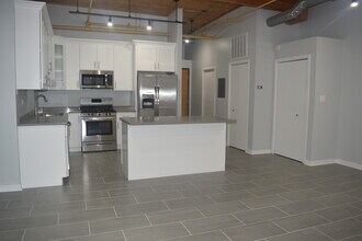 1801 S Michigan Ave in Chicago, IL - Building Photo - Building Photo