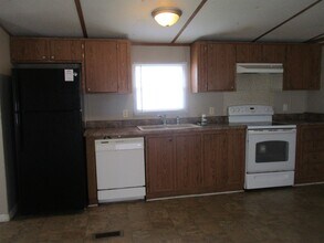 403 Debbie St in Oak Grove, KY - Building Photo - Building Photo