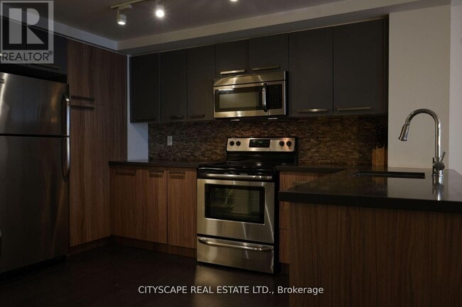 11 St Joseph St in Toronto, ON - Building Photo - Building Photo