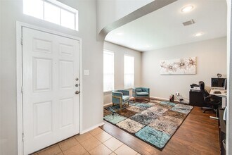 1425 Gatlinburg Cir in Desoto, TX - Foto de edificio - Building Photo