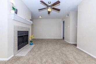 2627 W Main St in League City, TX - Building Photo - Building Photo