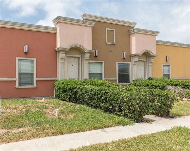3120 Regal Dr in Edinburg, TX - Building Photo - Building Photo