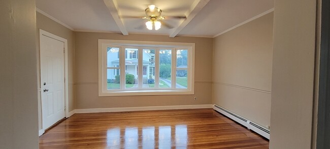 7 Perrin St in Attleboro, MA - Foto de edificio - Building Photo