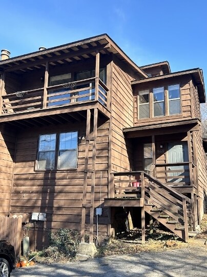 property at 970 N Lewis Ave