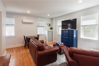 131 Broadway in Newport, RI - Building Photo - Building Photo