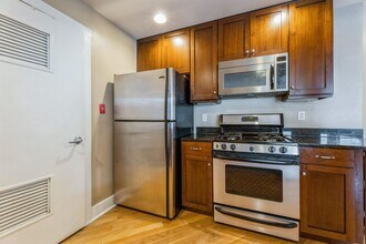 1100 Clinton St in Hoboken, NJ - Building Photo - Building Photo