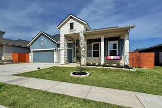 8308 Orizzonte St in Austin, TX - Building Photo - Building Photo