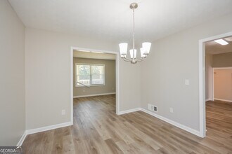 6950 Carleen Ct in Stonecrest, GA - Building Photo - Building Photo