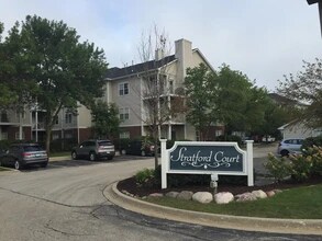 3275 Stratford Ct, Unit Unit 1B in Lake Bluff, IL - Building Photo - Building Photo