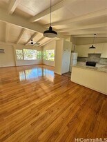 1360 Ala Aolani St in Honolulu, HI - Building Photo