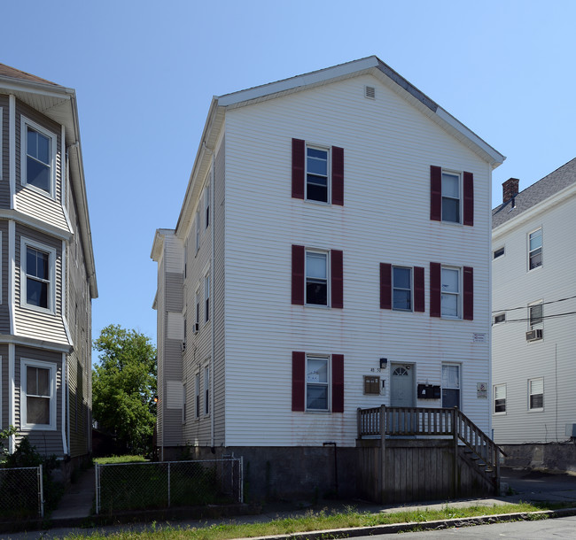 48-50 Deane St in New Bedford, MA - Building Photo - Building Photo