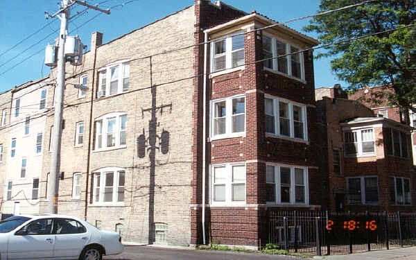 3215-3217 W Eastwood Ave in Chicago, IL - Foto de edificio