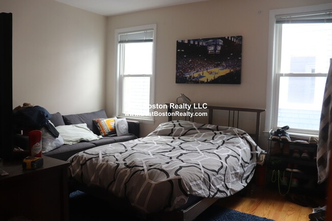 23 Tufts St in Cambridge, MA - Building Photo - Building Photo