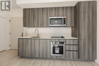 15 Richardson St in Toronto, ON - Building Photo - Building Photo