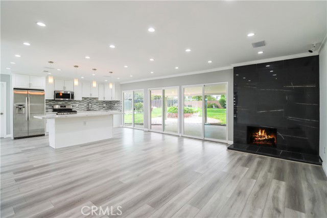 9752 Laramie Ave in Los Angeles, CA - Building Photo - Building Photo