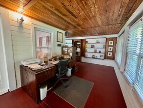 2460 Hoover Ave in West Bloomfield, MI - Building Photo - Building Photo