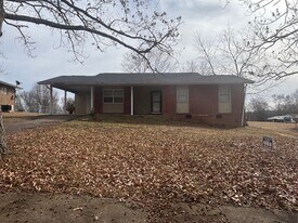 1664 Laurans Ave in Knoxville, TN - Building Photo