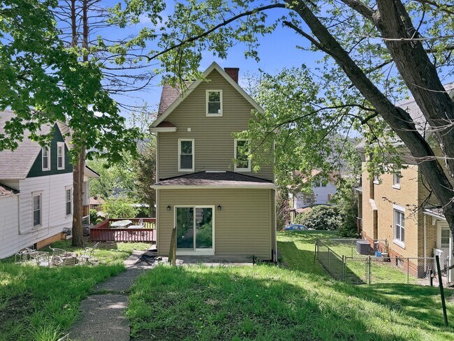 332 Elm Rd in Ambridge, PA - Building Photo - Building Photo