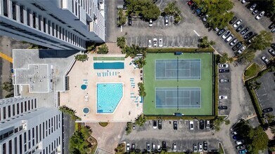 20225 NE 34th Ct, Unit 413 in Aventura, FL - Building Photo - Building Photo