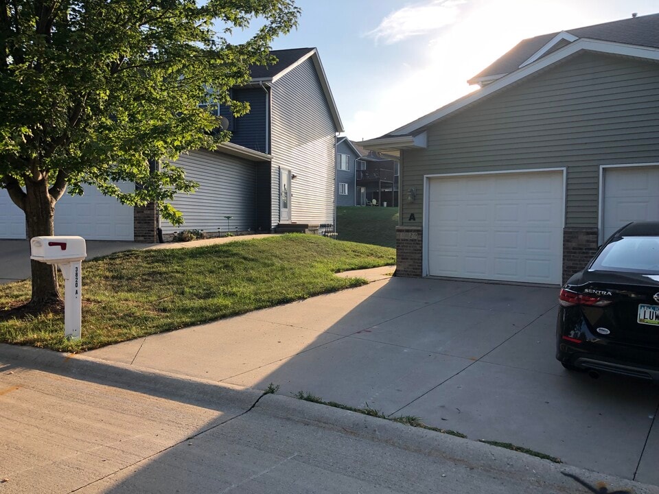 3820 37th Ave SW, Unit A in Cedar Rapids, IA - Building Photo