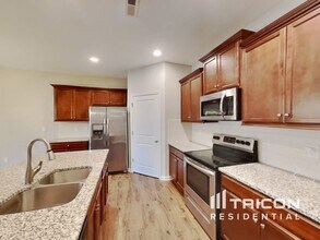 652 Rose Mallow Dr in Zebulon, NC - Building Photo - Building Photo