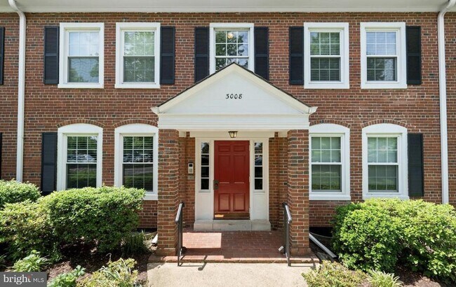 property at 3008 S Abingdon St
