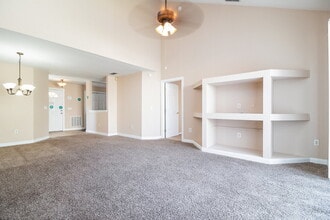 831 Cave Hollow Ln in Orlando, FL - Building Photo - Building Photo
