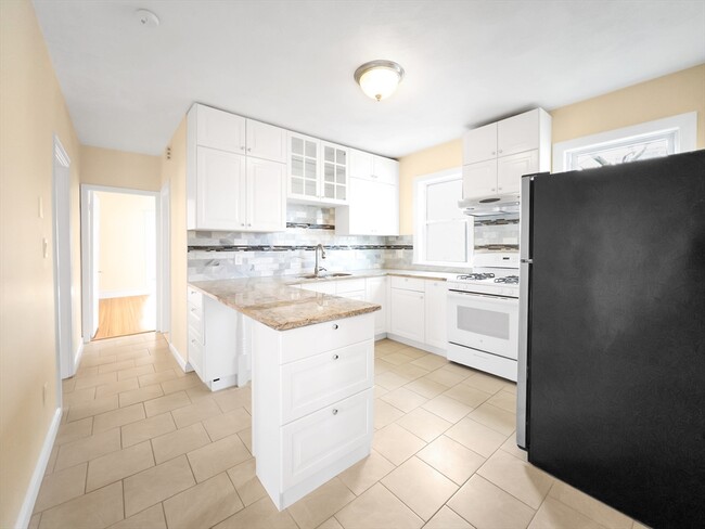 24 Montvale St in Boston, MA - Building Photo - Building Photo