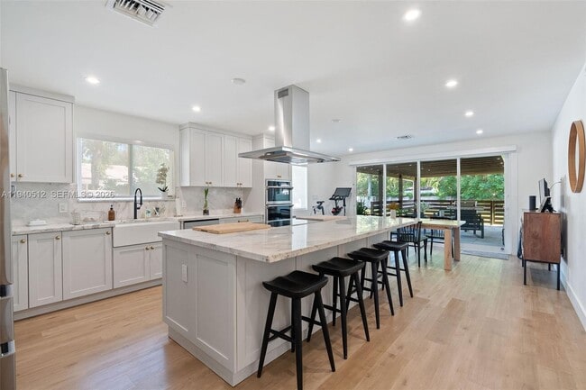 8121 SW 97th Terrace