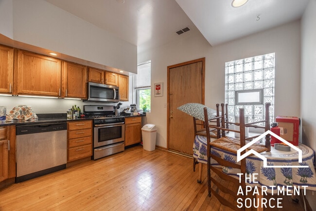 2722 N Kimball Ave, Unit 3