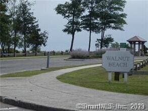 105 Naugatuck Ave in Milford, CT - Building Photo - Building Photo
