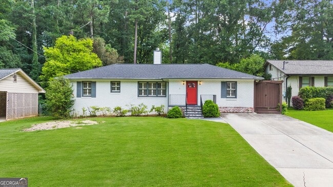 1911 Fairway Cir NE